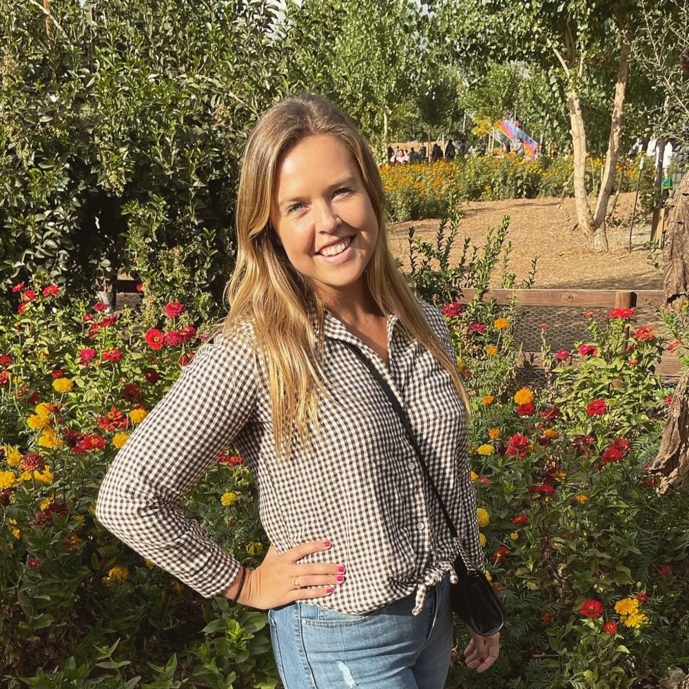 Meet your Posher, Whitney